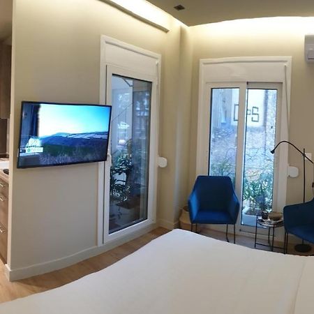 Renovated Studio With Roof Garden Access, 15 M Walk To Acropolis Apartment เอเธนส์ ภายนอก รูปภาพ