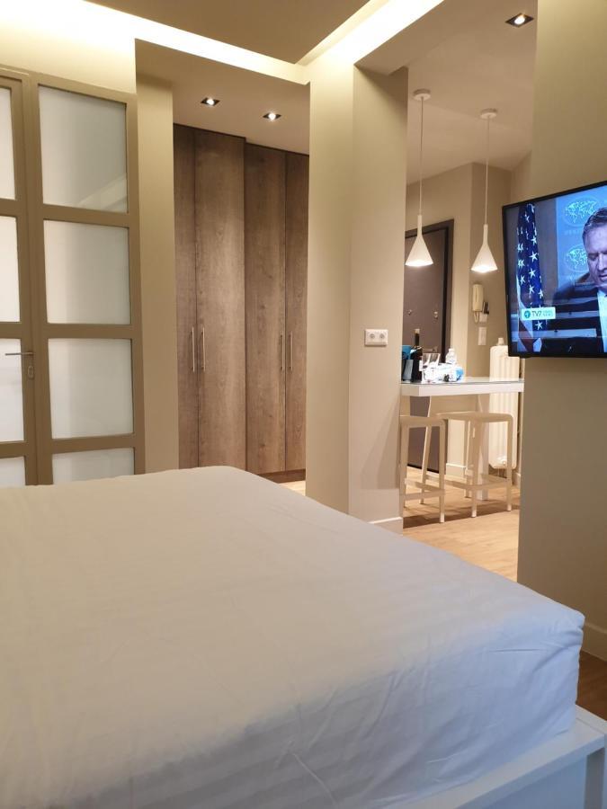 Renovated Studio With Roof Garden Access, 15 M Walk To Acropolis Apartment เอเธนส์ ภายนอก รูปภาพ