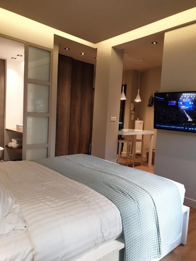 Renovated Studio With Roof Garden Access, 15 M Walk To Acropolis Apartment เอเธนส์ ภายนอก รูปภาพ