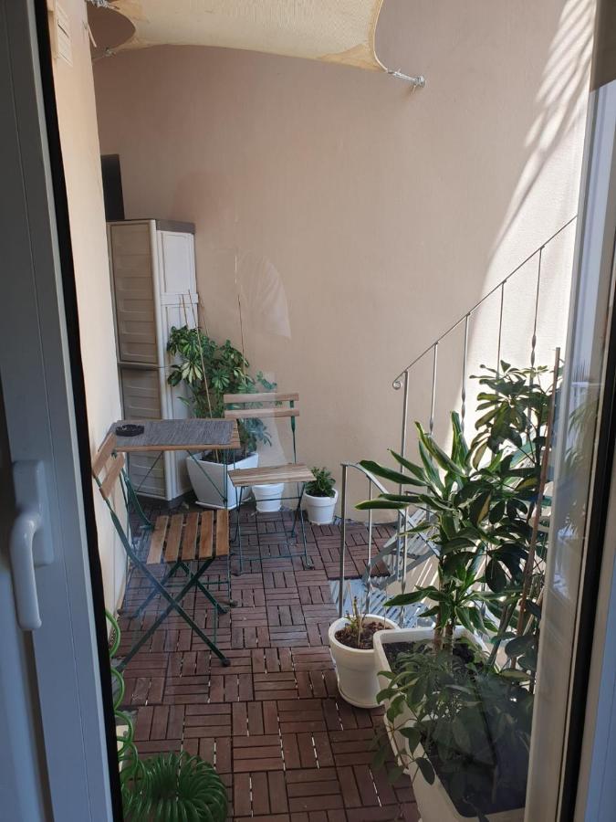 Renovated Studio With Roof Garden Access, 15 M Walk To Acropolis Apartment เอเธนส์ ภายนอก รูปภาพ